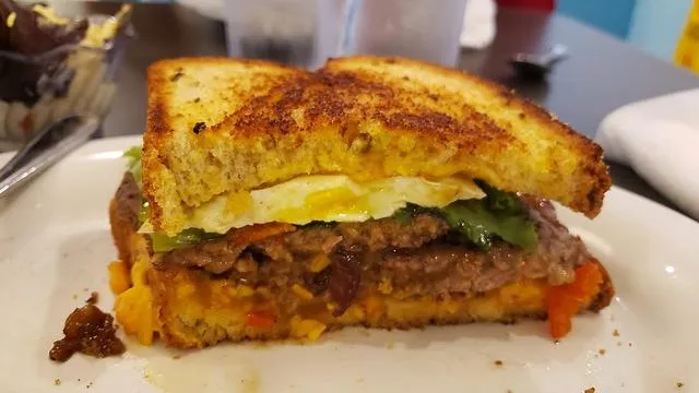 Eggs Up Grill