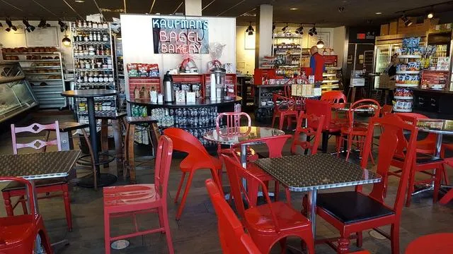 Kaufman's Bagel & Delicatessen